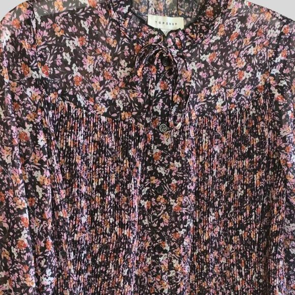 Topshop Blouse Women's Size 2 Black Floral Sheer Pleated Boho Long Sleeve Button - Picture 4 of 12